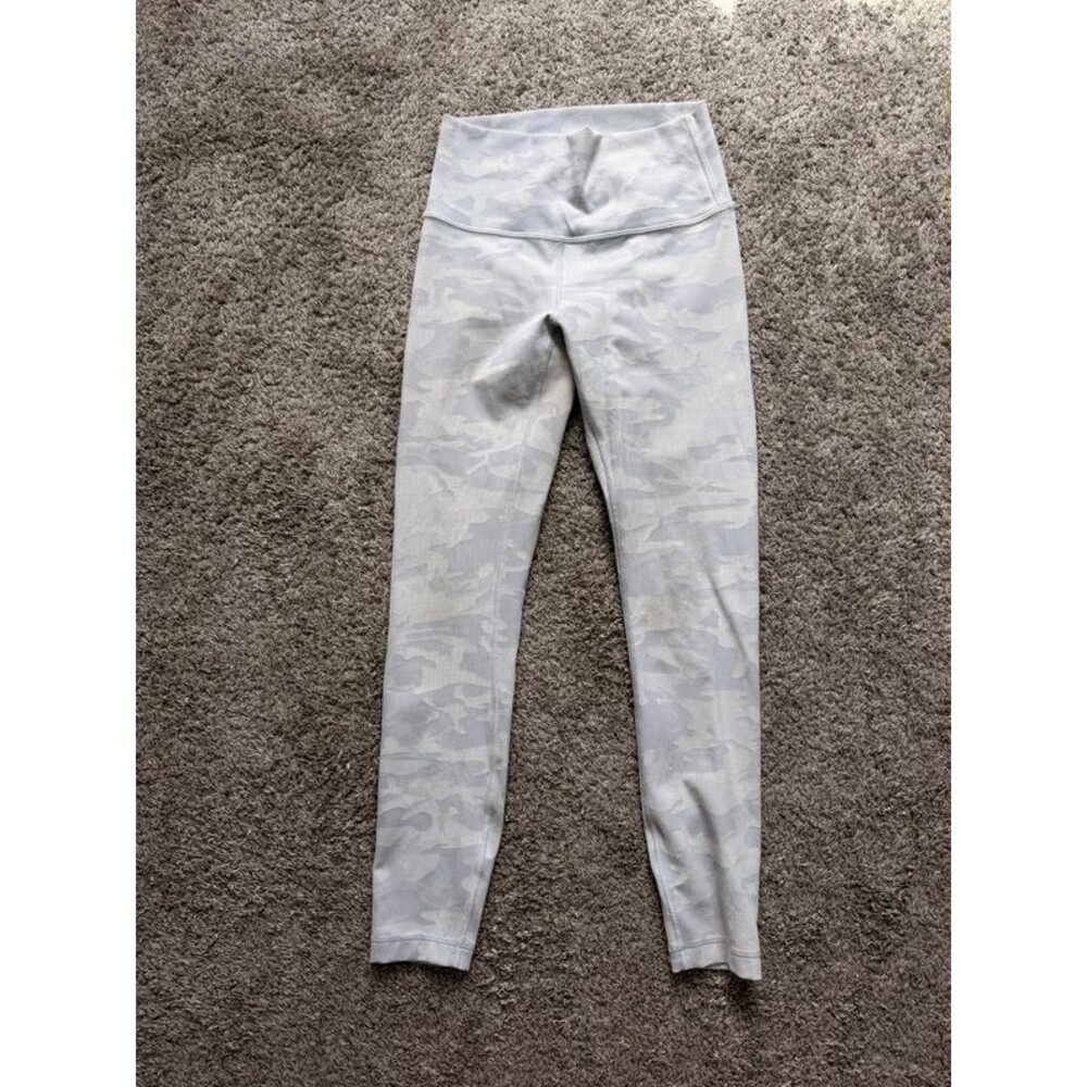 Lululemon Size 6 Wunder Under High-Rise Leggings